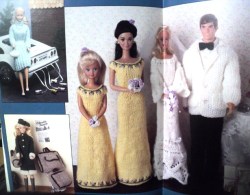 FASHION DOLL WARDROBE B_02